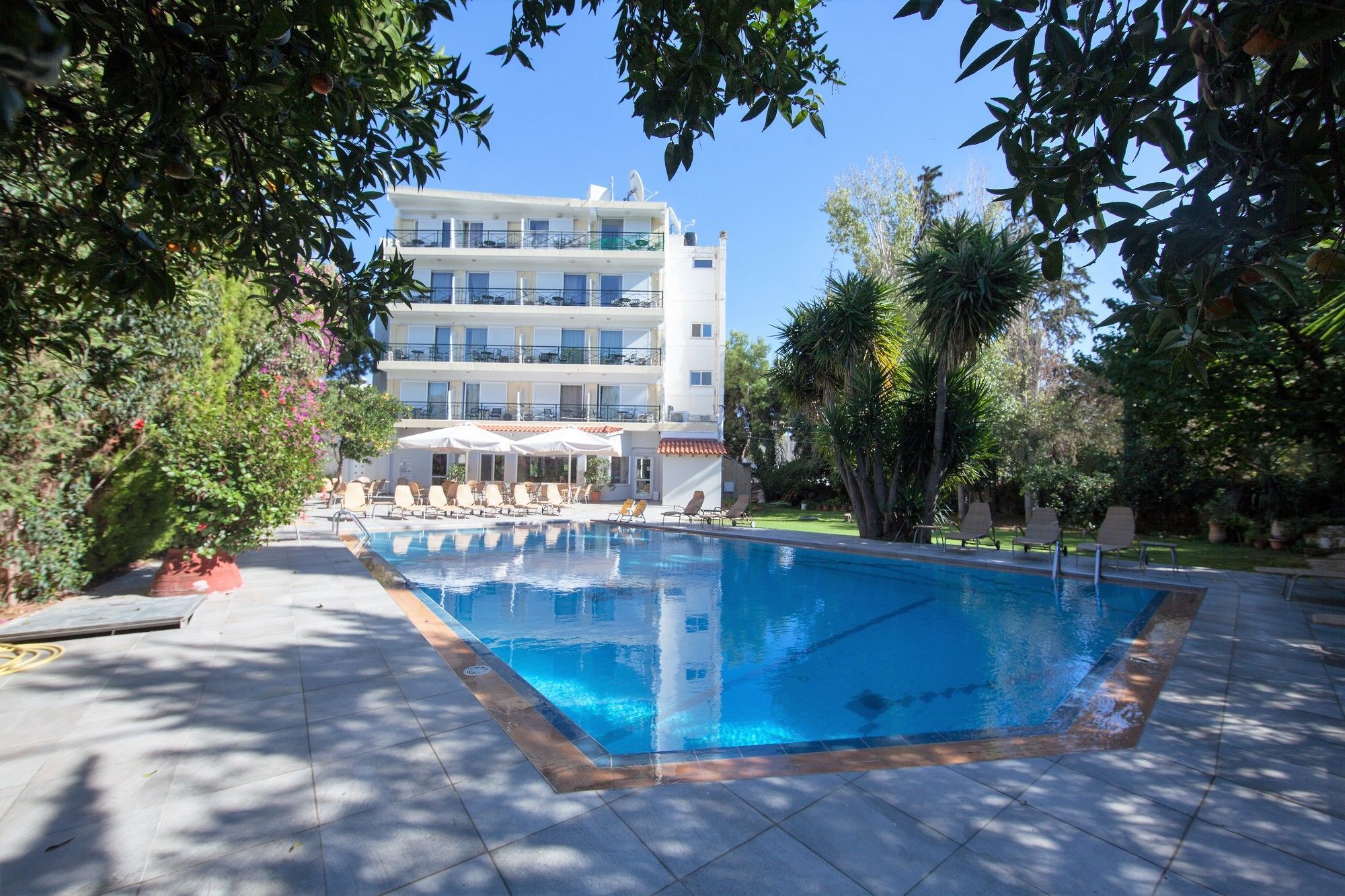 Thomas Beach Hotel Néa Mákri Buitenkant foto