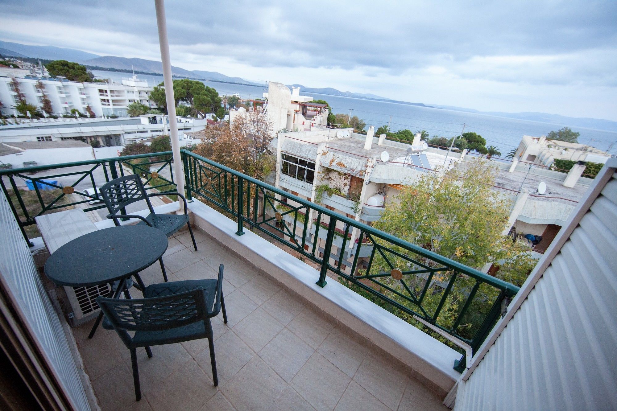 Thomas Beach Hotel Néa Mákri Buitenkant foto