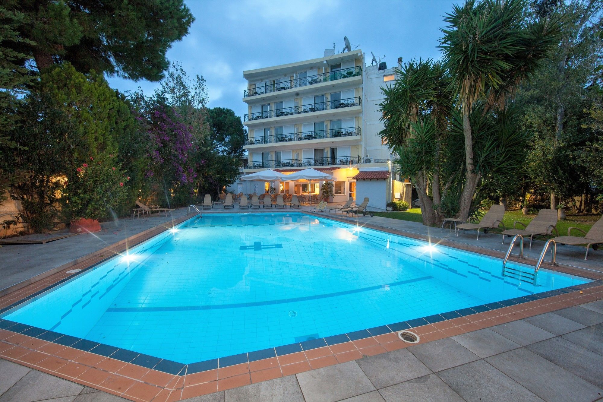 Thomas Beach Hotel Néa Mákri Buitenkant foto